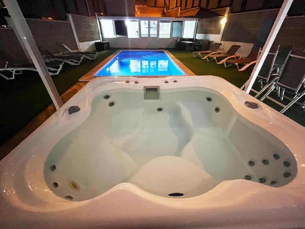 Villa Cristallo En Costa Adeje Плая-де-лас-Америкас Экстерьер фото